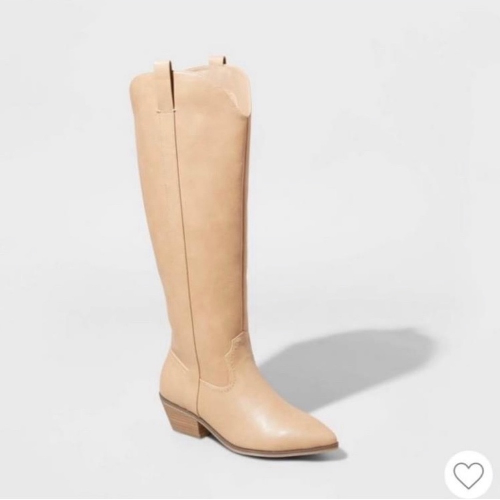 NWT 🌿🍂 Light Brown Boots